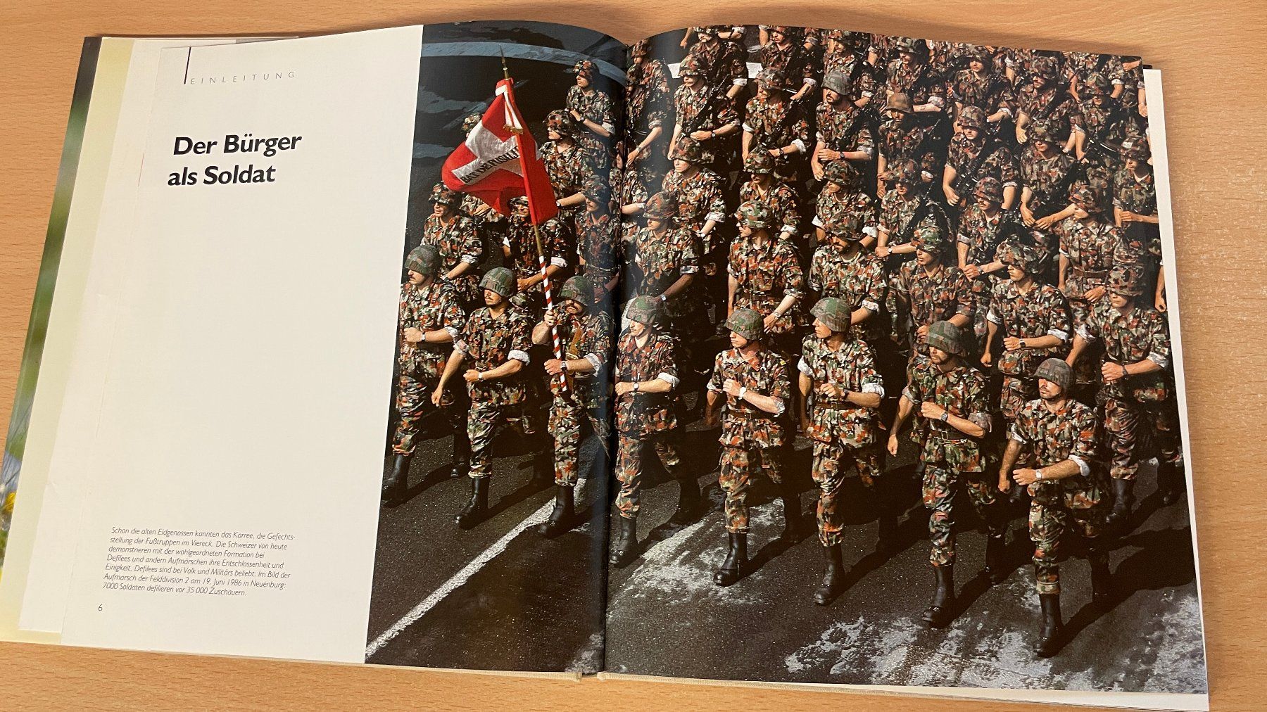 Libri: Schweizer Armee Buch – Usato da Glattfelden venduto da cybermaxx 1