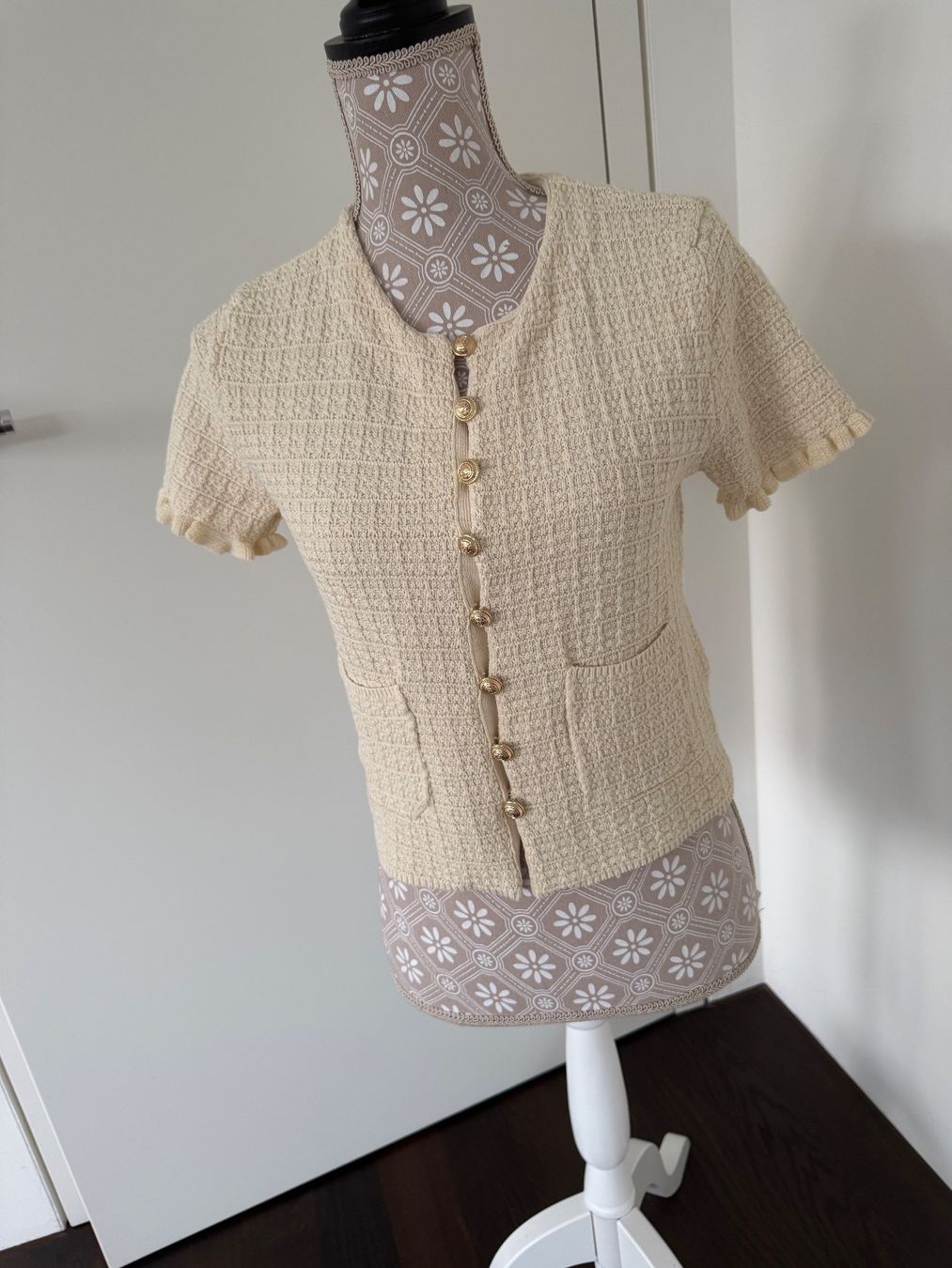 Zara Jacken: Zara Strickjacke Gr.S – Neu und originalverpackt aus Balzers von Lissi57
