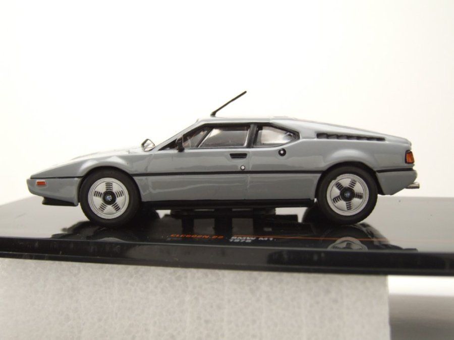 BMW Modellini d'auto: BMW M1 E26 1978-1981 grau                       1:43 von IXO – Nuovo e nell'imballaggio originale da Gerlafingen venduto da espero88 2