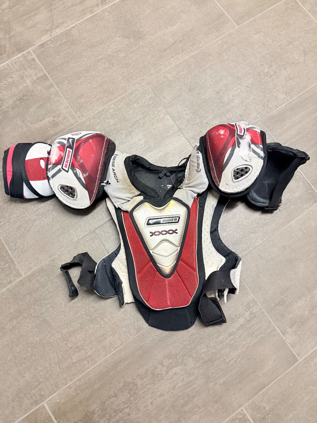 Bauer Protections: Komplette Eishockeyausrüstung – D'occasion à Nürensdorf par Hlen 6