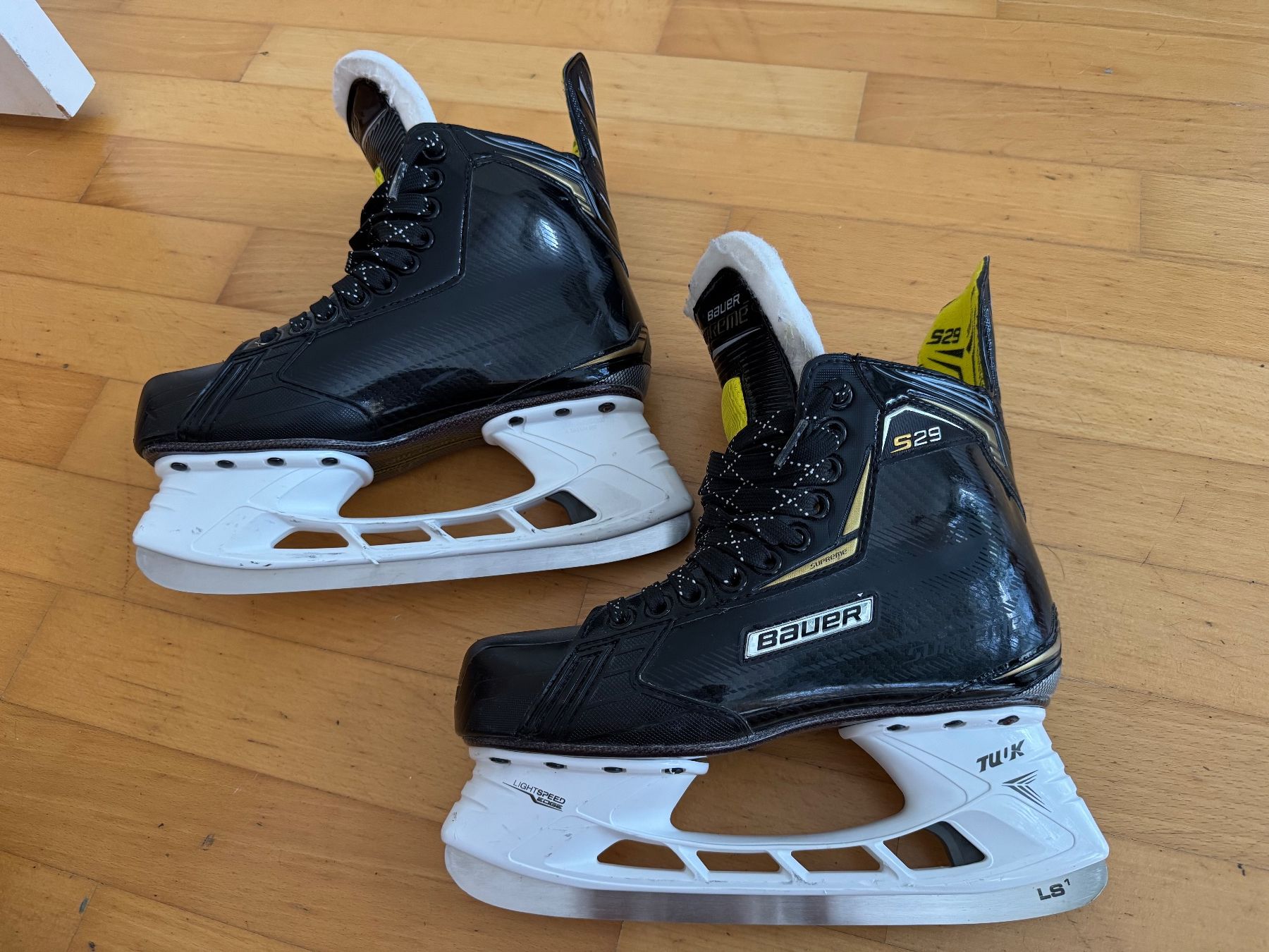 Bauer Pattini da ghiaccio: Eishockeyschlittschuhe Bauer Supreme Grösse 38.5 – Usato da Baar venduto da annhappy