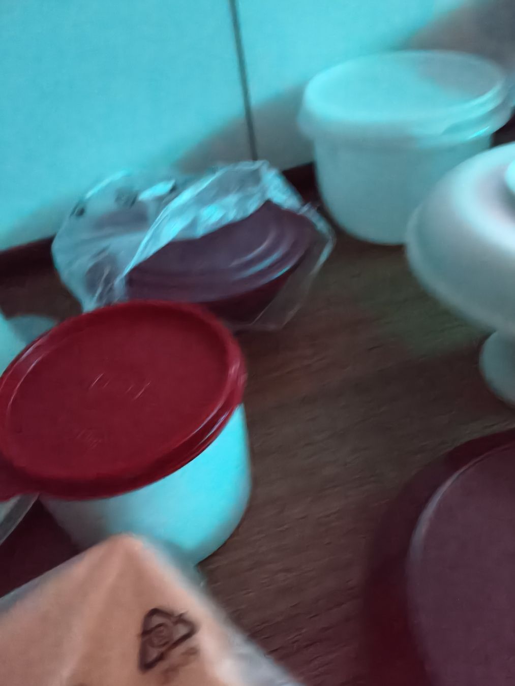 Tupperware Behälter & Ähnliches: Grosser lot Tupperware – Neu und originalverpackt aus Stansstad von Falcon-Crest 4