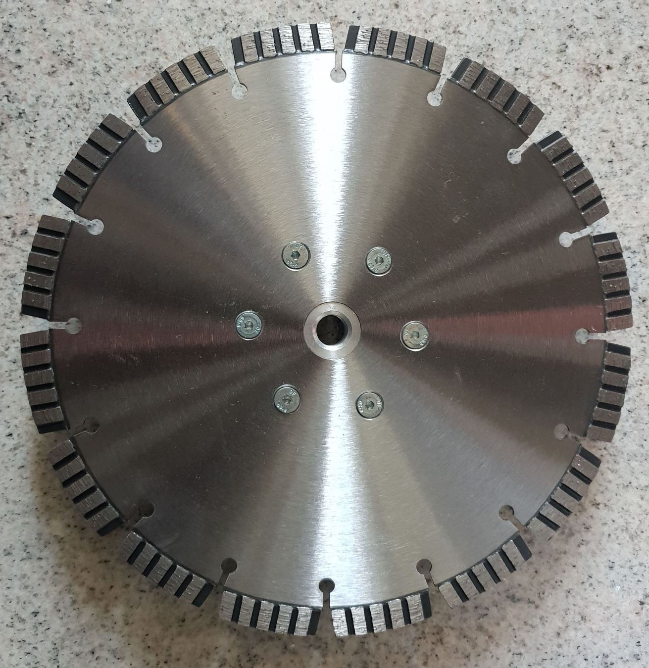 Tutti gli attrezzi: Diamant Blatt 230 mm mit Flansch (Profi) – Nuovo e nell'imballaggio originale da Langrickenbach venduto da florianwil
