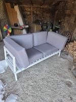 Gartensofa Zweisitzer weiss hellgrau neuwertig