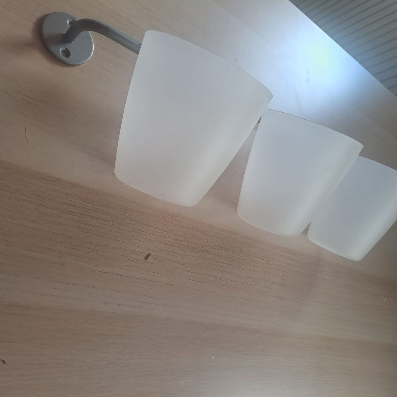 Accessori per altri veicoli: Wandhalter mit 3 Bechern, Top Zustand – Usato da vordemwald venduto da Zopf0