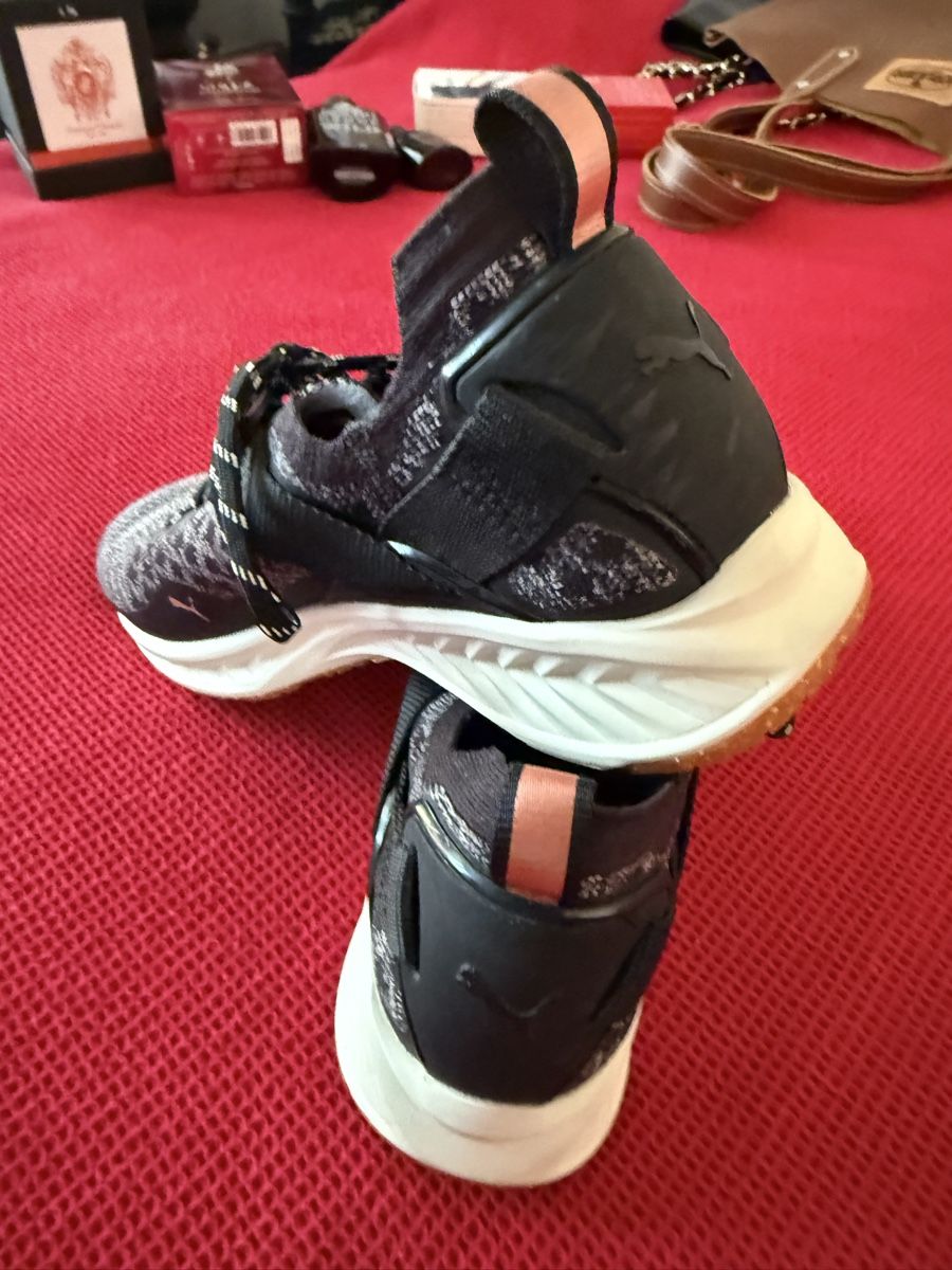 Puma Damenschuhe: TOP***PUMA SCHUHE SCHWARZ Gr. 40.5***PREISWERT*** – Gebraucht aus Zürich von Ceca52 2