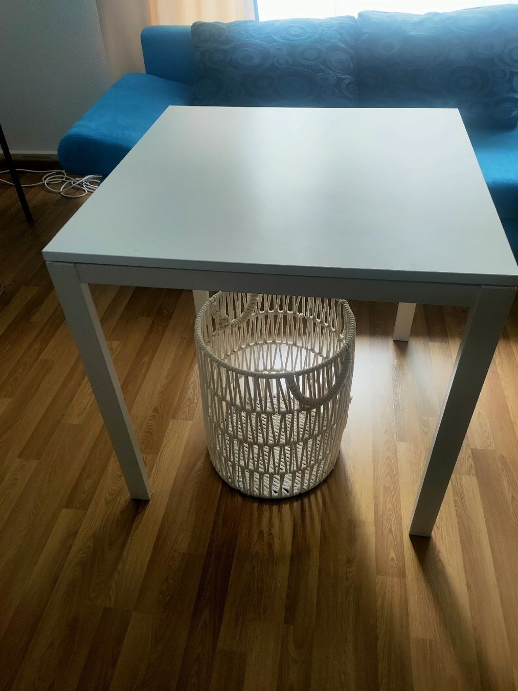 Tische: White Table 75x75 – Gebraucht aus Zürich von mar_dl57 1