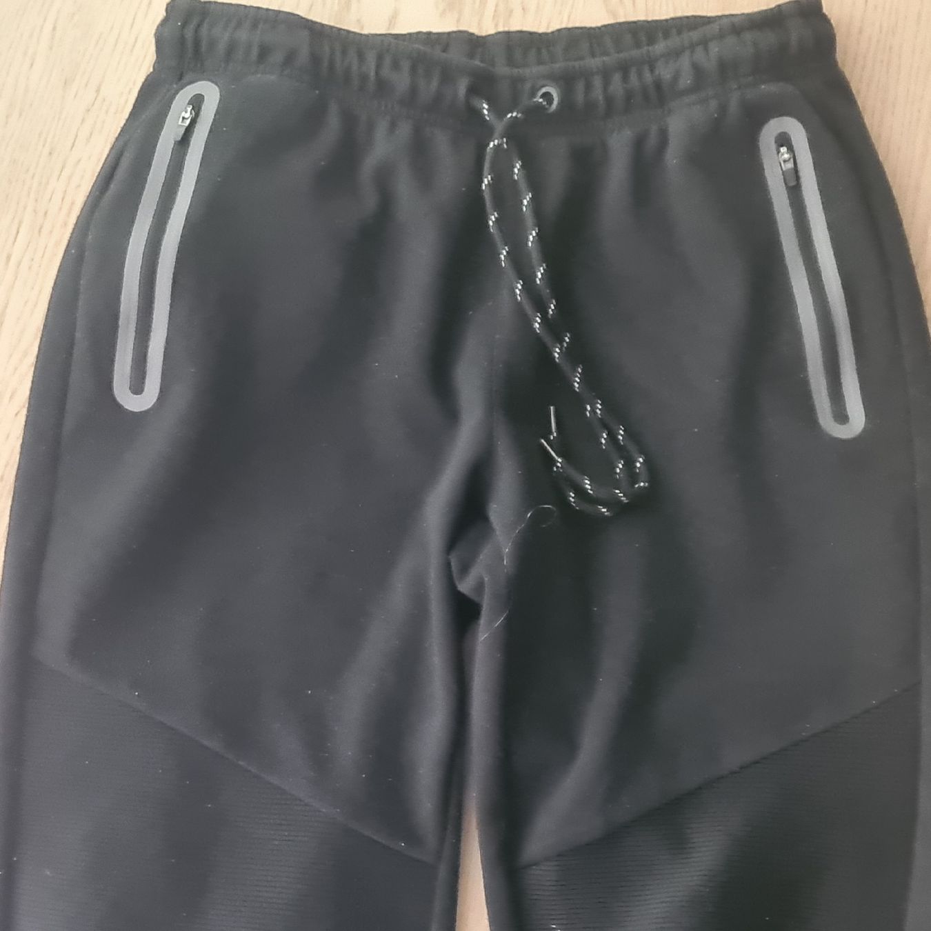 Pantaloni: Crivit Trainerhose Gr 52/54 schwarz – Usato da Steinen venduto da turbogeiss99 1