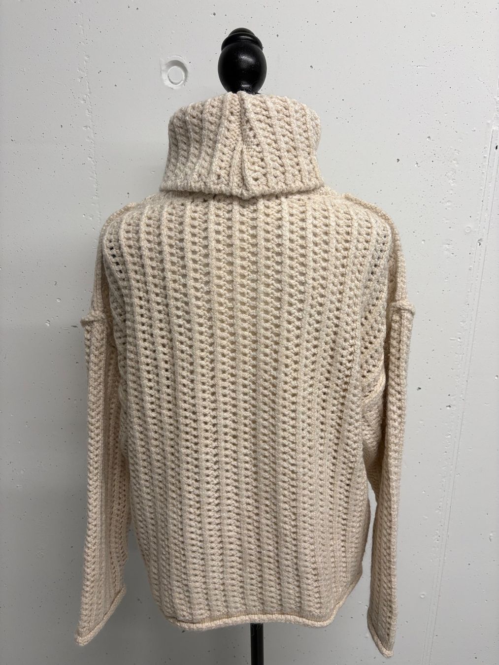 Mango Pullover & Sweatshirts: Mango Grobstrick Pullover Rollkragen Gr. S oversize beige – Neu (gemäss Beschreibung) aus Regensdorf von sec_l5cr 4