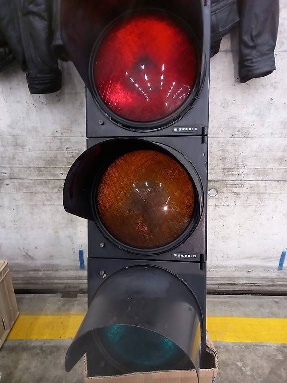 Tutte le decorazioni: Feu tricolore – Usato da Noiraigue venduto da pel_ny7d