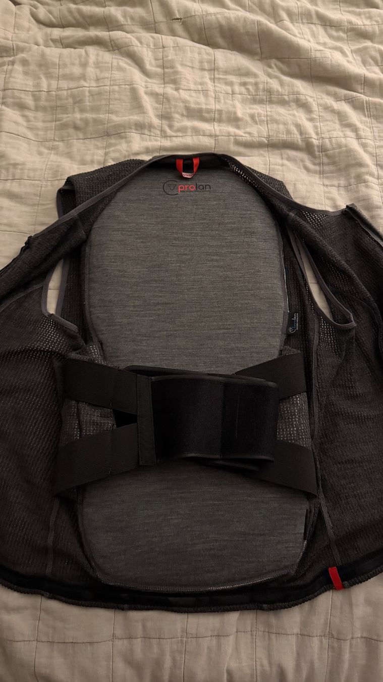 Protections: Alpina Prolan – Neuf (Voir description) à Zürich par Nomase10. 2