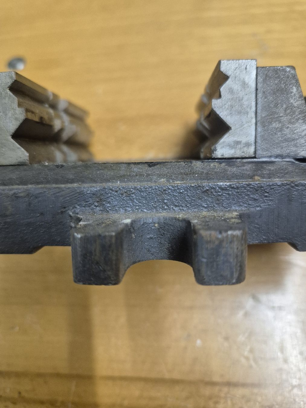 Tutti gli attrezzi: Schraubstock zum Bohren – Usato da Hausen AG venduto da roland86190 3