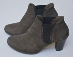 Weiche Wildleder Chelsea Stiefeletten von Gabor, Gr. 3.5