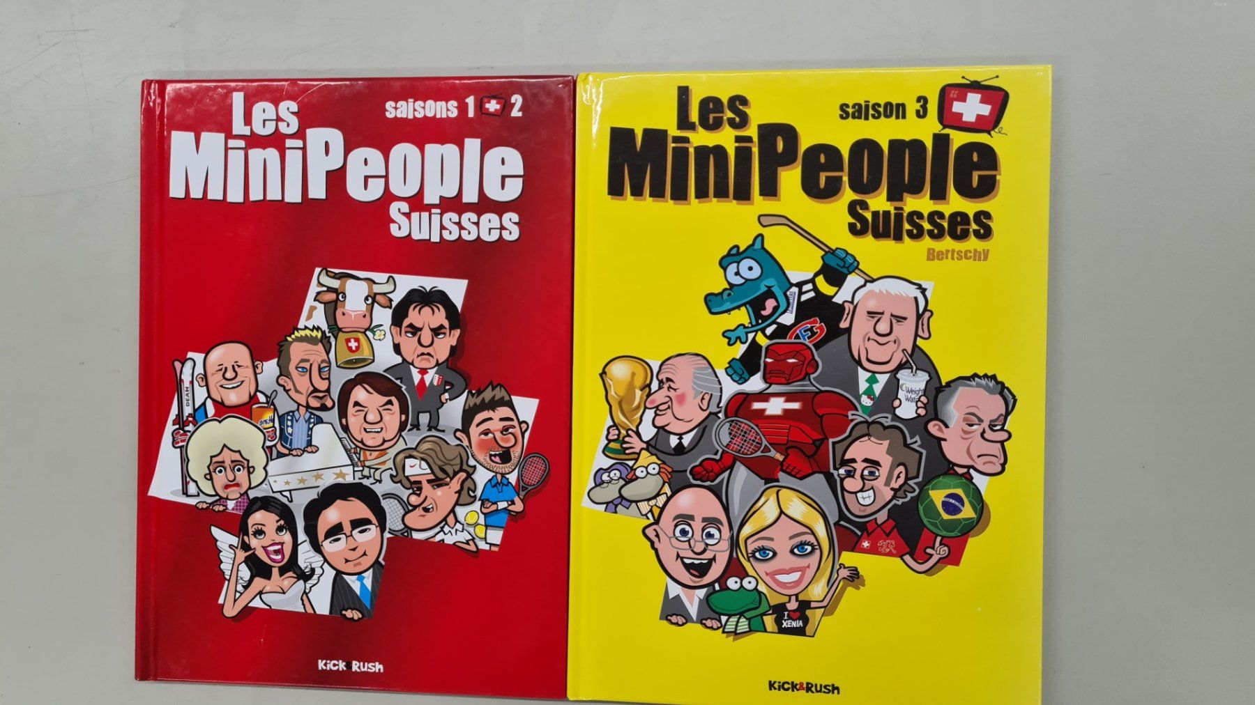 Fumetti: 2 BD Les MiniPeople Suisses , saison 1,2,3 – Nuovo (secondo la descrizione) da Châtonnaye venduto da Jaydee6