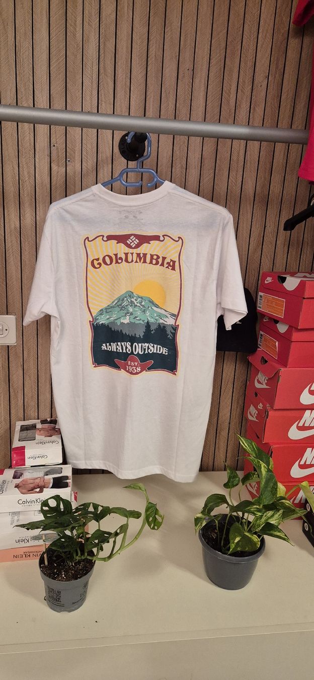 Columbia T-shirt: Columbia T-Shirt Grösse S oder M neu mit Etikette – Nuovo e nell'imballaggio originale da Nürensdorf venduto da mob_v52r 2