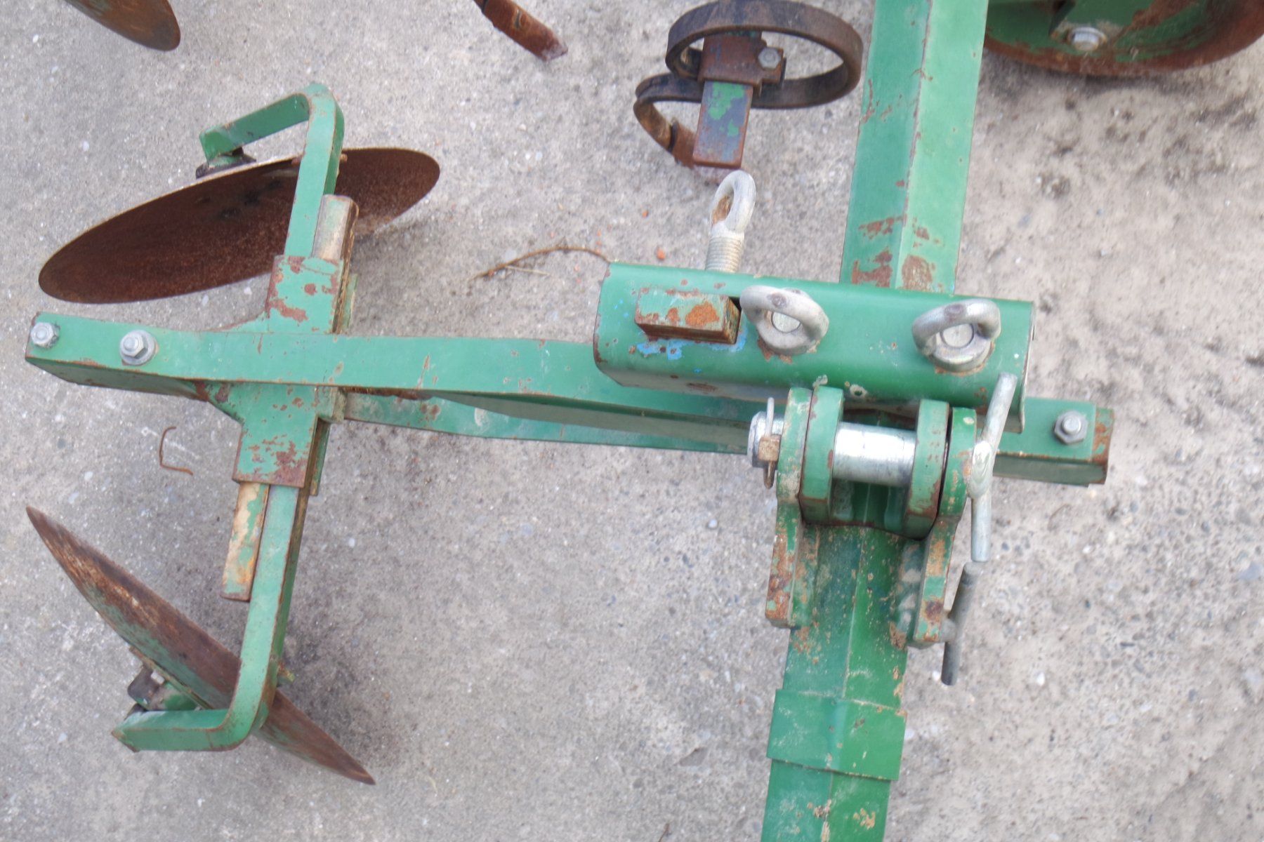Tutte le macchine: BARRE SARCLEUSE / BUTEUSE  HARUWY 320 cm – Usato da Avenches venduto da Brocadou 4