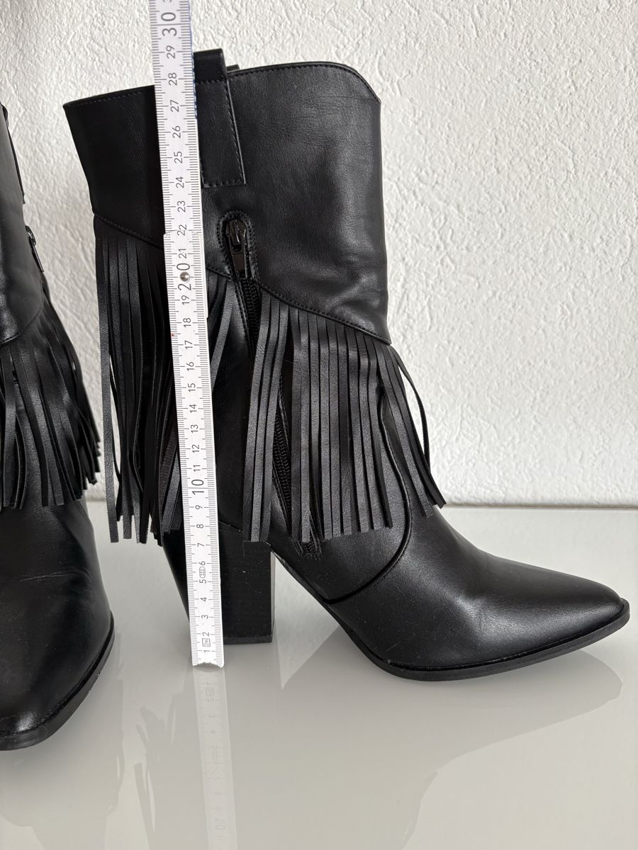 Damenschuhe: NEU: Stiefel mit Fransen – Neu (gemäss Beschreibung) aus Bülach von kittygismo 4