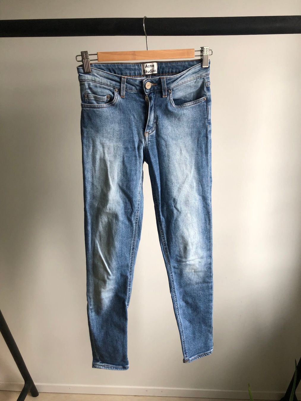 Acne Studios Jeans: Acne Jeans, Gr 25/32 – Usato da Unterägeri venduto da Lerchemeerenge 2