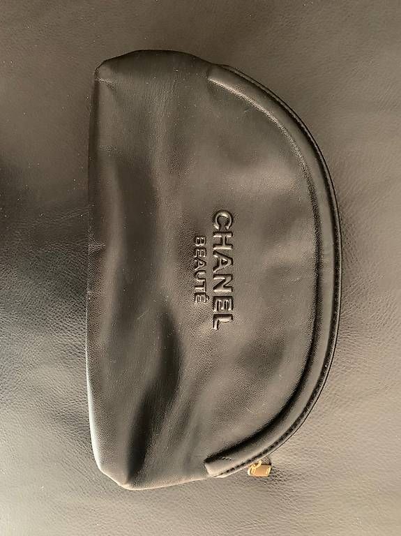 Trousses de maquillage: Chanel Beauté Nécessaire – Neuf avec emballage d'origine à Bern par Nici2210