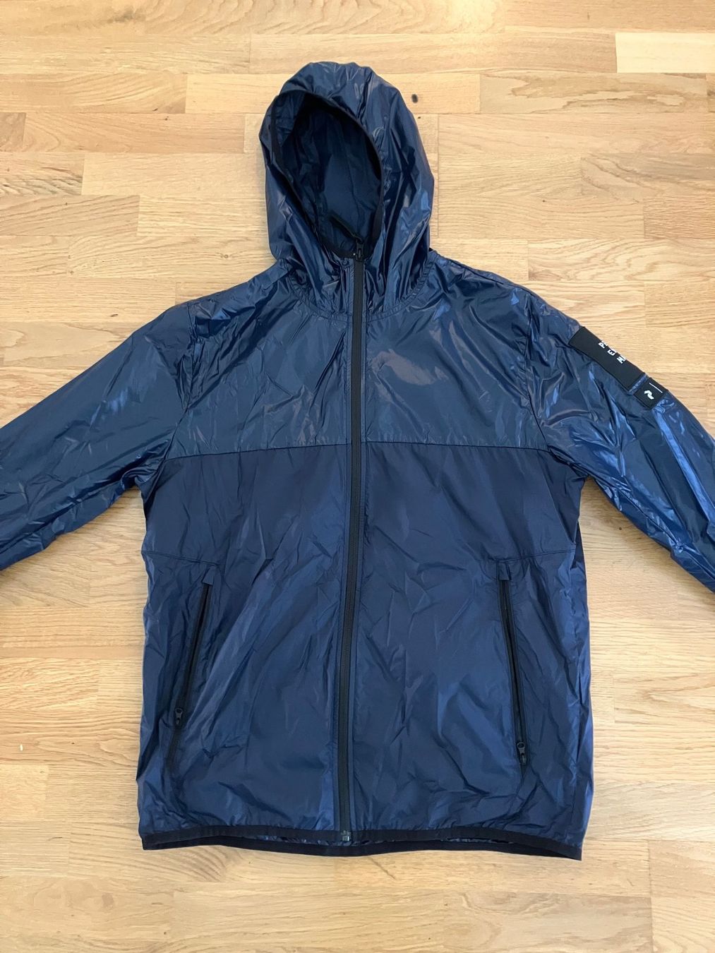 Peak Performance Giacche: Peak Performance Seeon Windbreaker Jacket Men L Blue – Nuovo (secondo la descrizione) da Zürich venduto da JulienSabre
