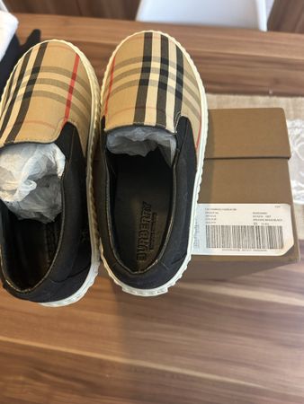 Burberry Schuhe, Grösse 33, Top Zustand für den Frühling!