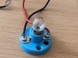 Mini-Glühlampe mit Fassung