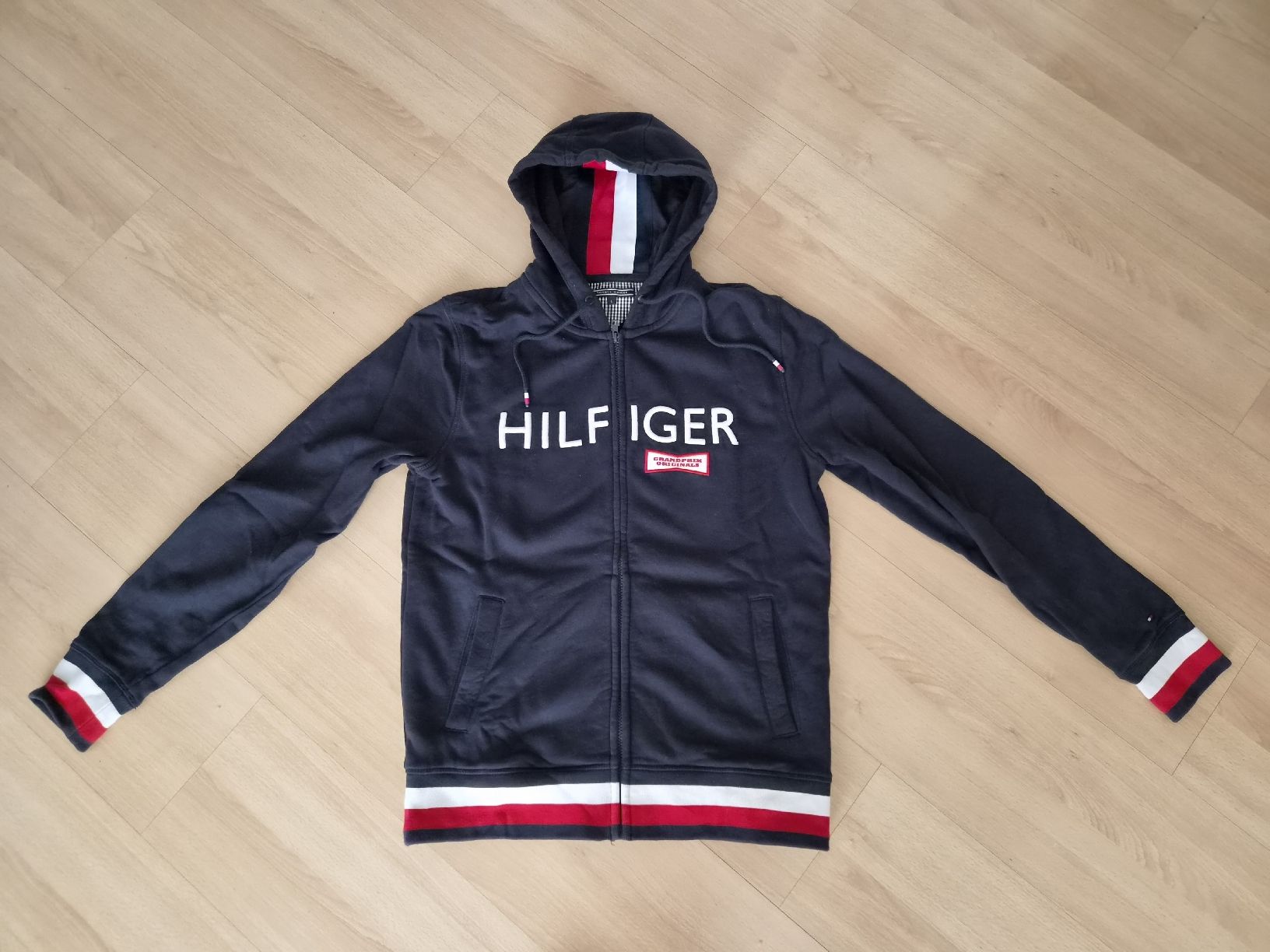 Tommy Hilfiger Maglioni & Felpe: HIlfiger Hoddie neuwertig Gr. L – Usato da Adlikon venduto da jahr01 4
