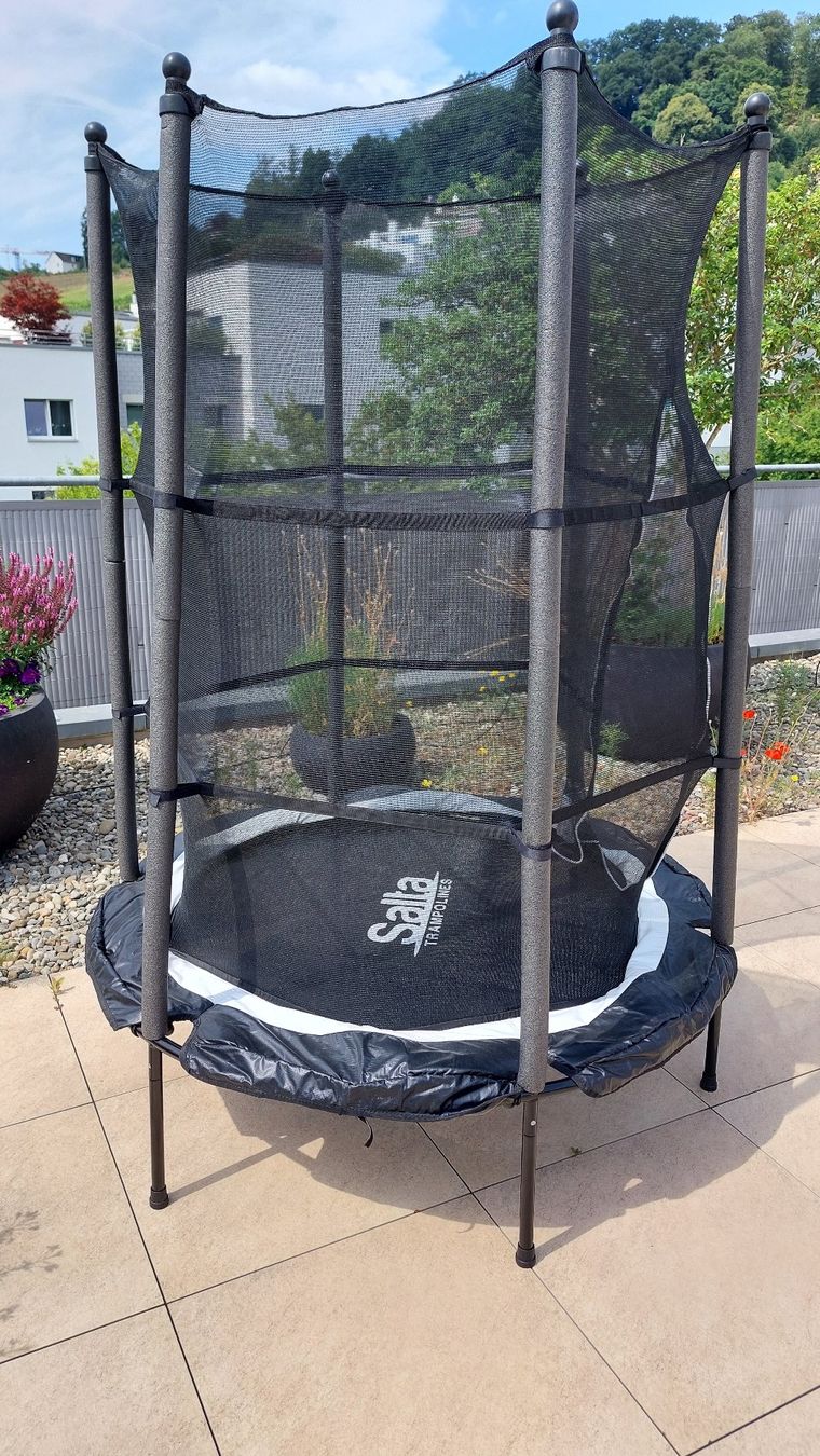 Salta Trampolini: Kindertrampolin – Usato da Neuhausen venduto da systemdynamier 1