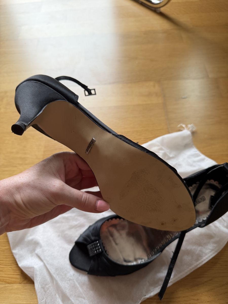 Graceland Scarpe da donna: Graceland Pumps schwarz gebraucht – Usato da Zürich venduto da sal_tr5t 1