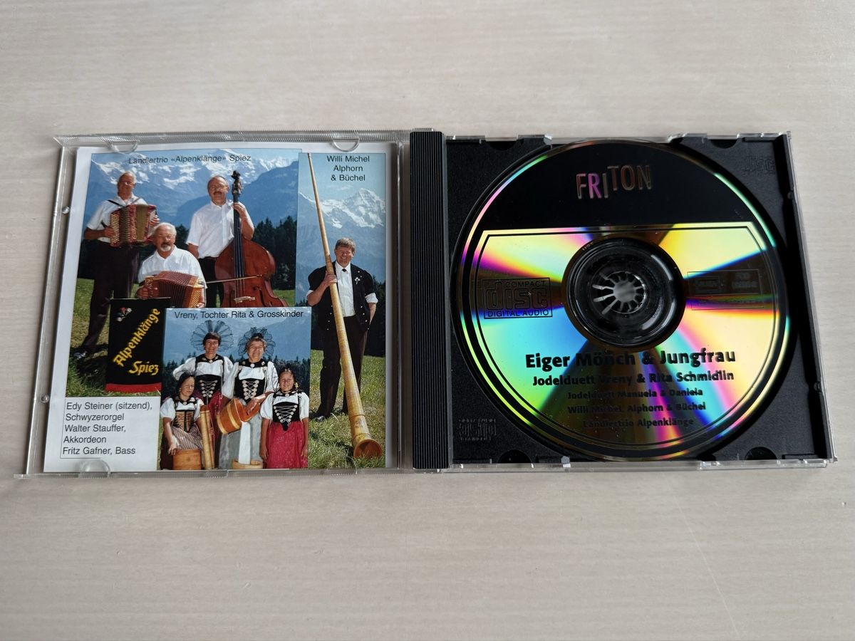 CD: CD Eiger, Mönch & Jungfrau - Jodelduett Vreny & Rita Schmidl – Usato da Oberried Brienz venduto da Chyara 2
