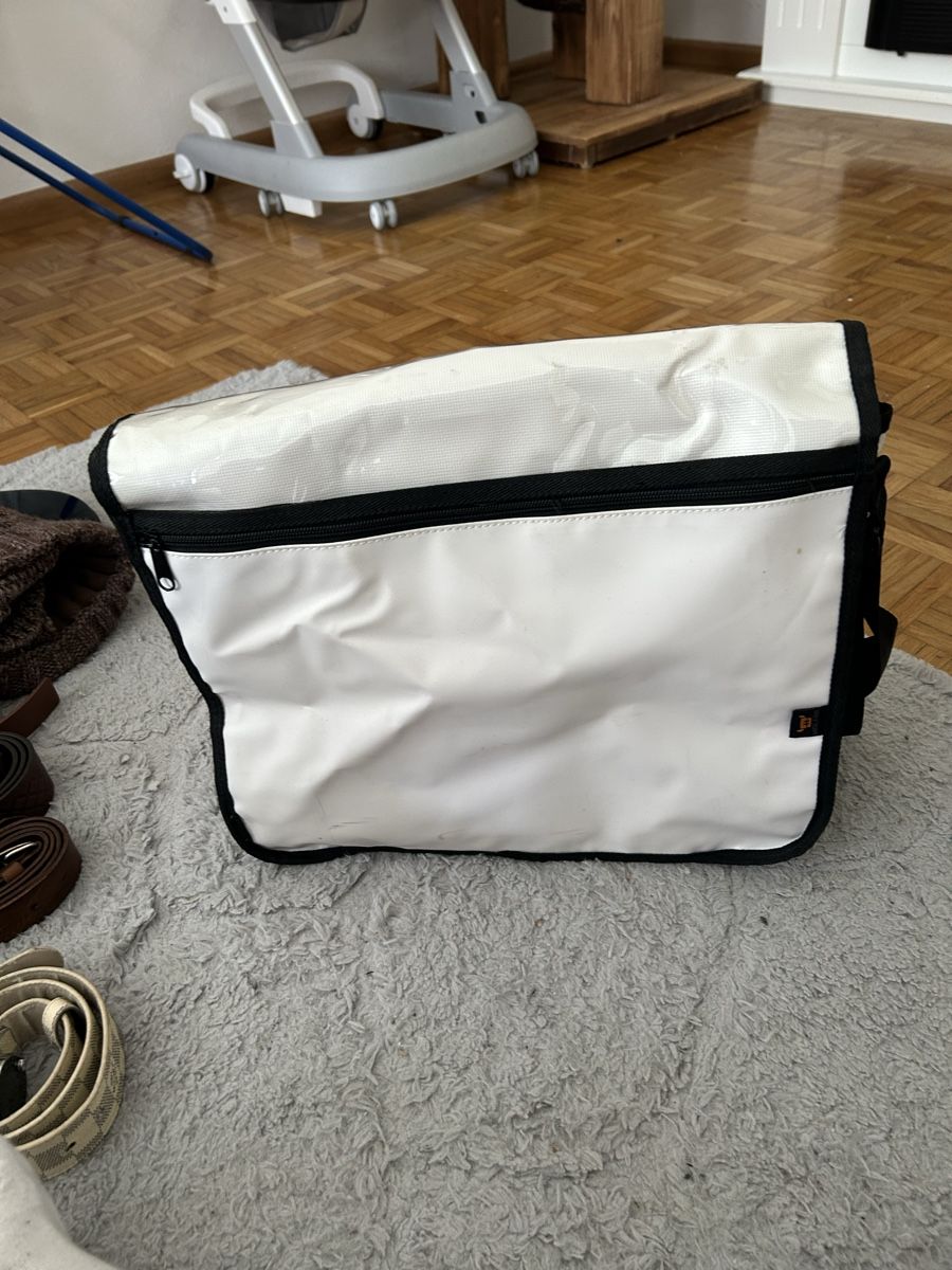 Borse: Taschen  – Usato da Basel venduto da Krisztina.na 1