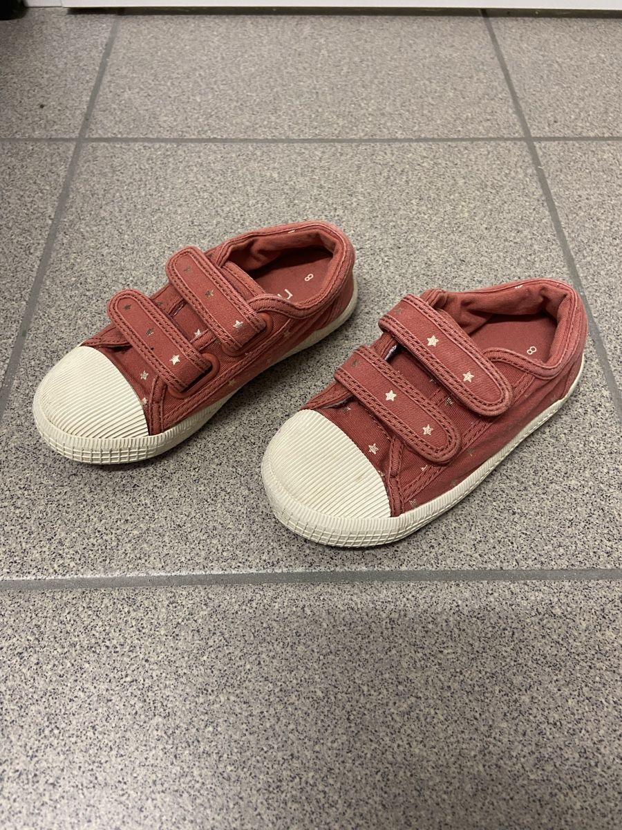 Next Scarpe per ragazzi: Sneaker Next EU 8 - 25.5 – Usato da Arbedo venduto da gregmccooper 1