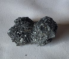 Sudovikovit ( Platindiselenid) Extrem Seltes Platin- Mineral