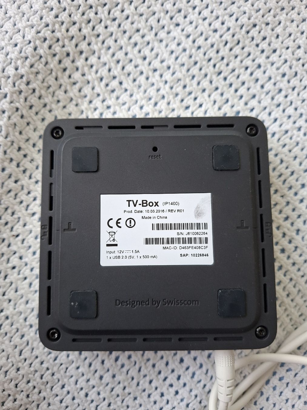 Swisscom Modem & Router: Swisscom UHD-Set: Internet-Box Standard & TV-Box IP1400 – Usato da Rorschach venduto da Stirnrunzler 1