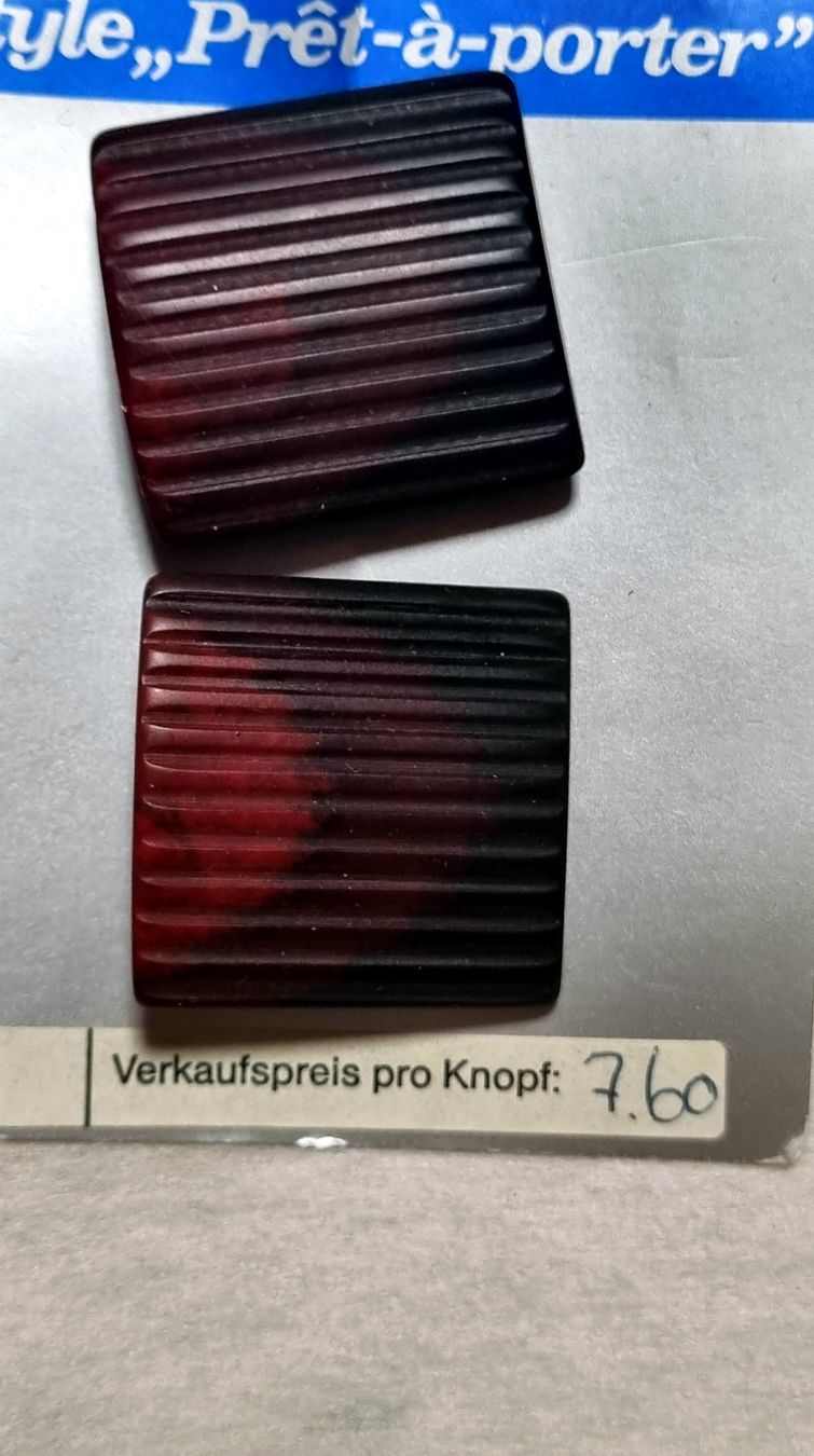 Bottoni: Set 6 Vintage Knöpfe – Usato da Effretikon venduto da lenalisa63 2