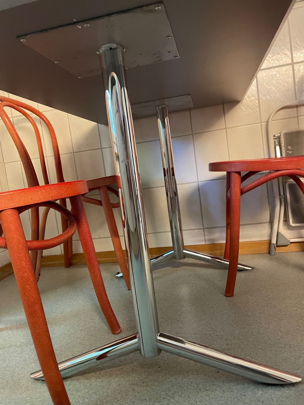 Tavoli: Table de bistro design – Usato da Biel/Bienne venduto da AyGr 2