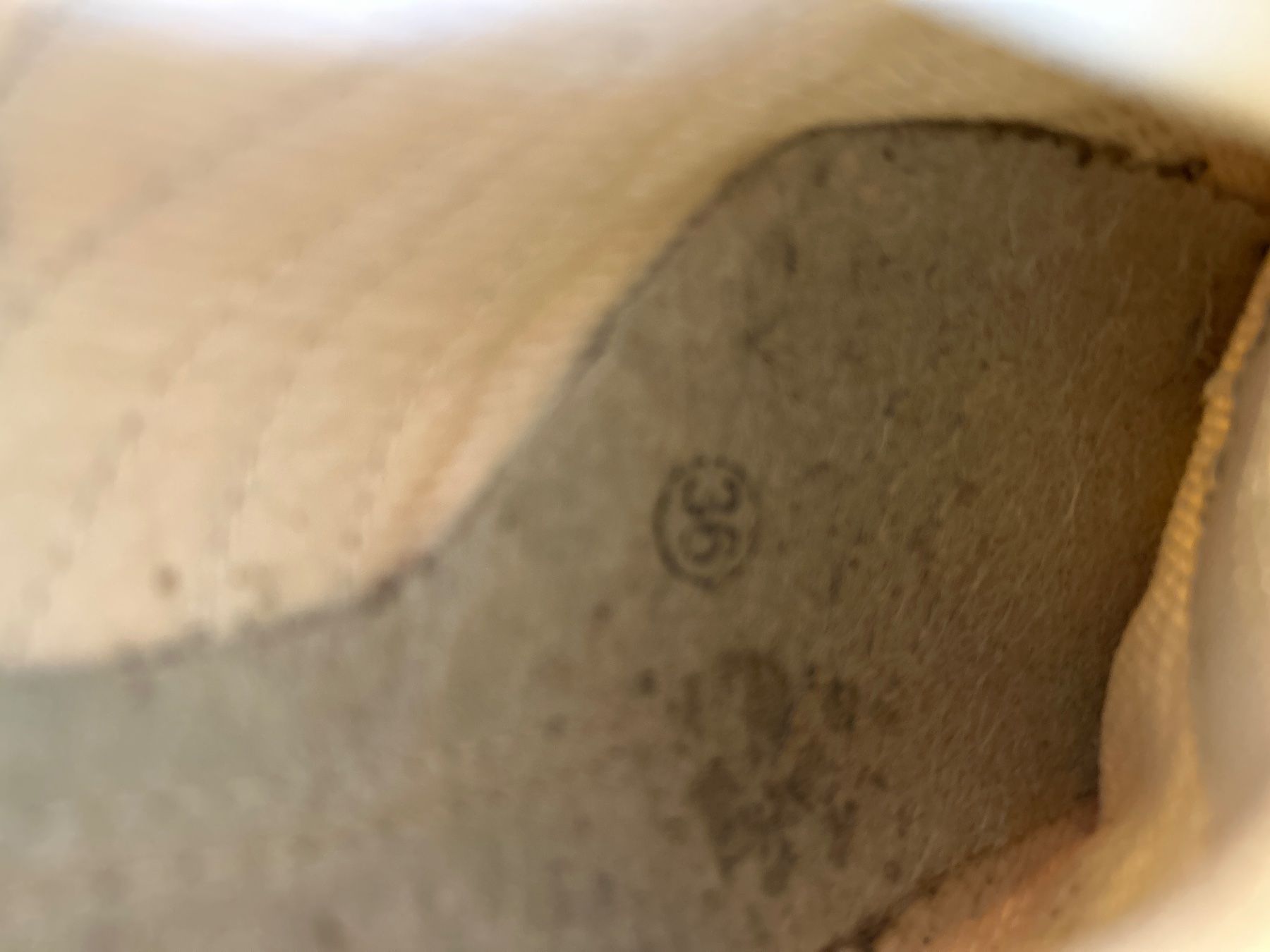 Schuhe für Jungen: Kunstturn-Täppeli Grösse 36 – Gebraucht aus Bubikon von arvaka 2