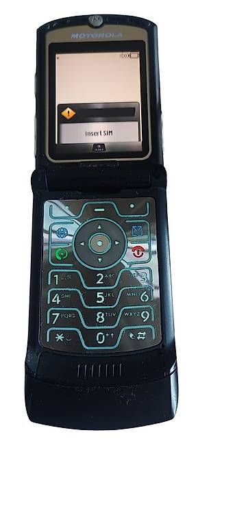 Telefoni cellulari / Smartphones: Motorola V3 NET – Usato da Genf venduto da AdiOs2