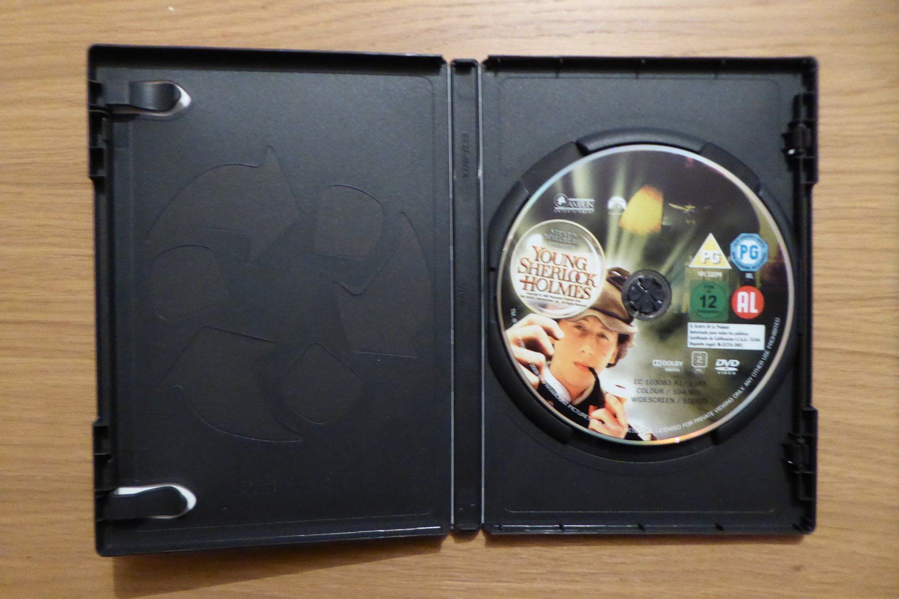 Tutti i DVDs: DVD Young Sherlock Holmes – Usato da Allschwil venduto da Summelsarium 3