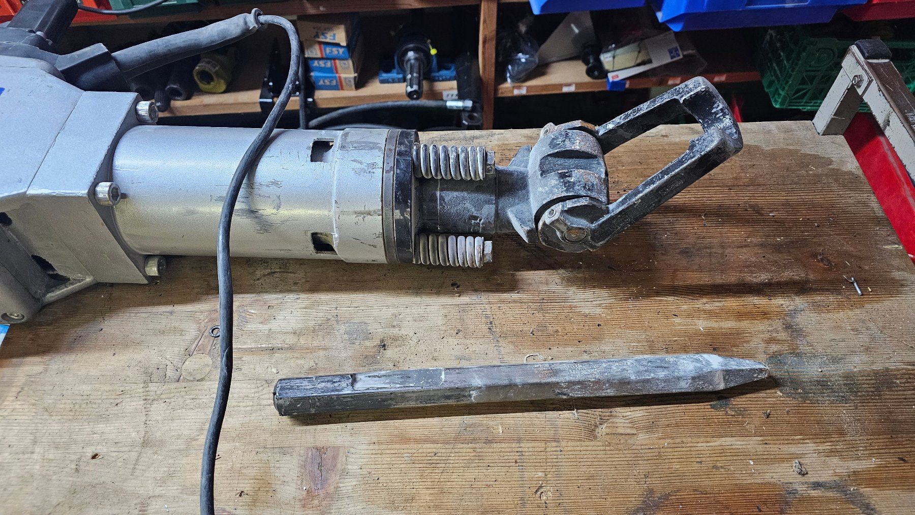 Trapani: Abbauhammer Spitzhammer Kompressor – Difettoso da Dorf venduto da Miner-supply 1