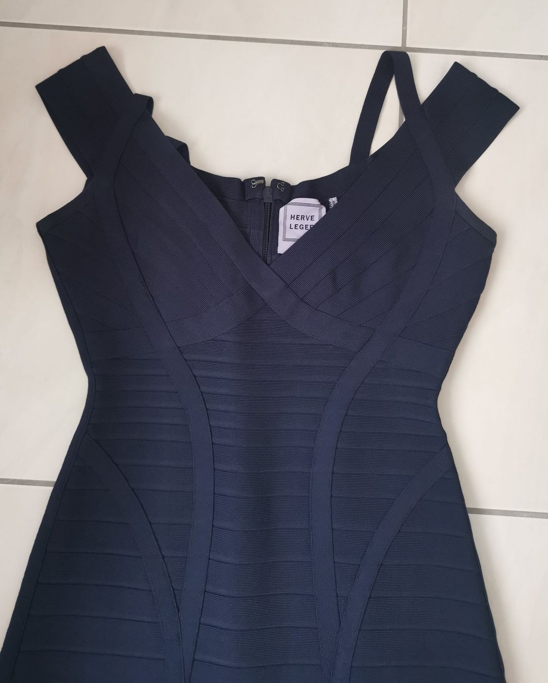 Vestiti: Herve Leger Kleid navy M, passt 36 bis 38 – Usato da Fehraltorf venduto da freeform2020 1