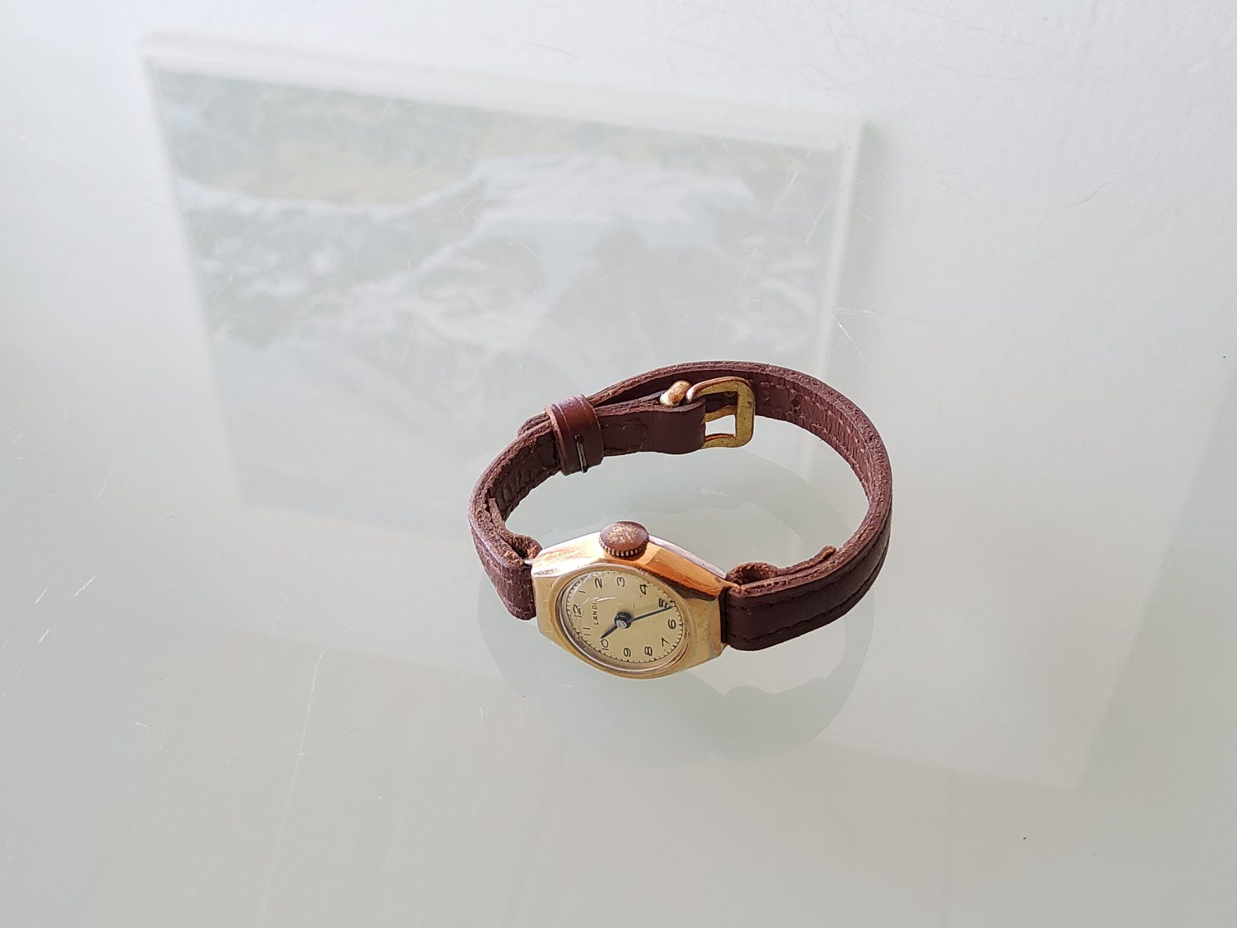 Montres: Petite montre bracelet mécanique  – Défectueux à Malleray par Broc-Mo