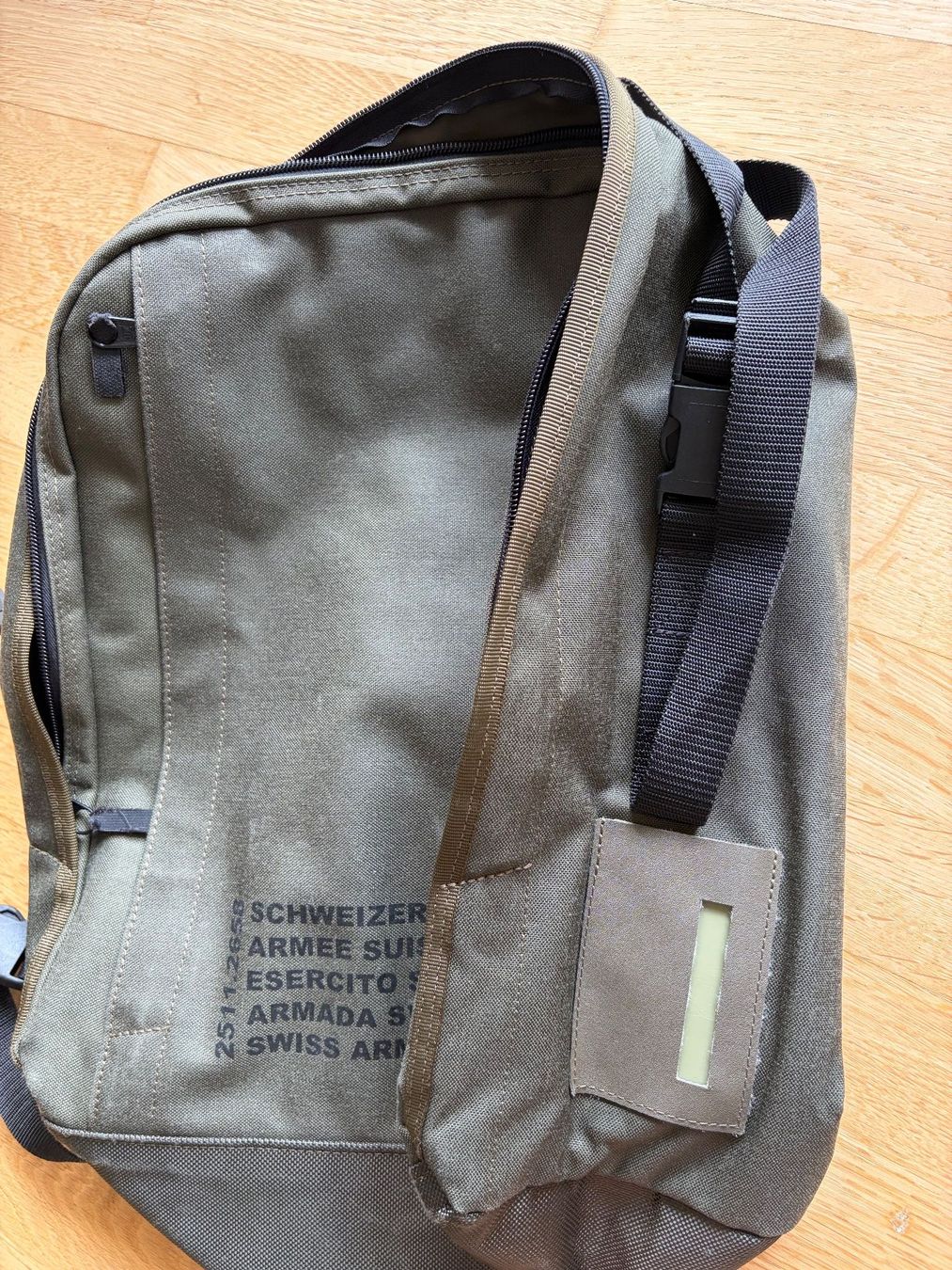 Schweizer Armee Zaini: Armee Tagesrucksack Neu. – Nuovo (secondo la descrizione) da Duebendorf venduto da gilberto17 3