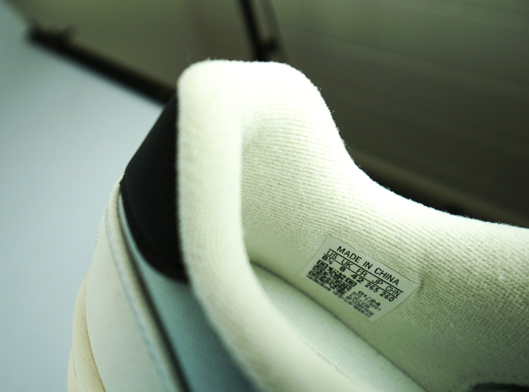 Adidas Scarpe da uomo: ADIDAS Rivalry Low Gr. 42  Ombré Look – Nuovo (secondo la descrizione) da Volketswil venduto da brockipfannenstil 4