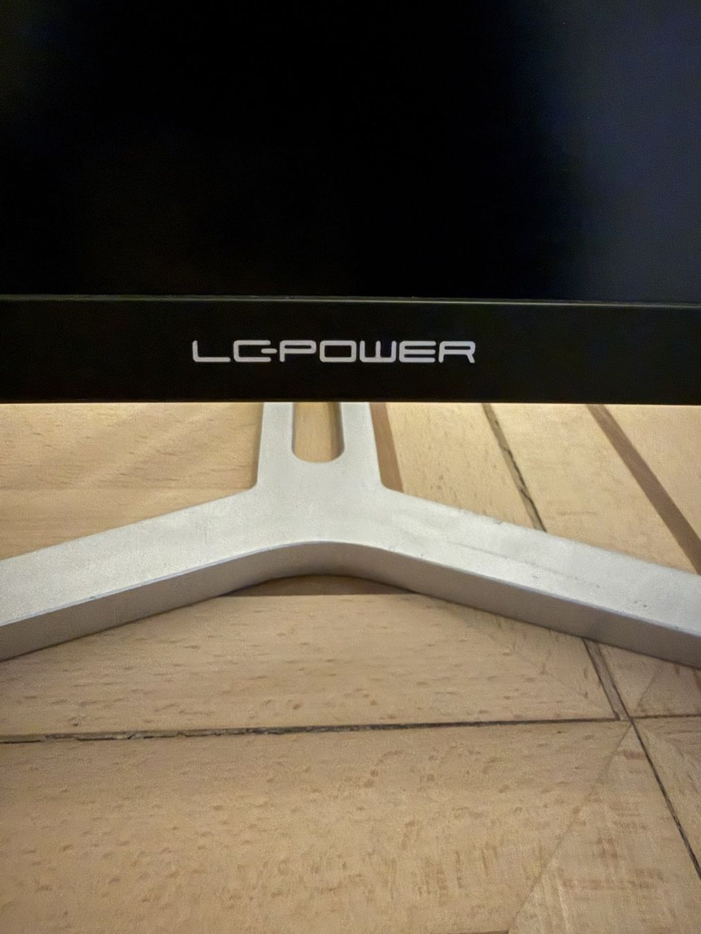 LC-Power Bildschirm (34 Zoll) (Gebraucht) in ZÜRICH für CHF 1 – nur ...