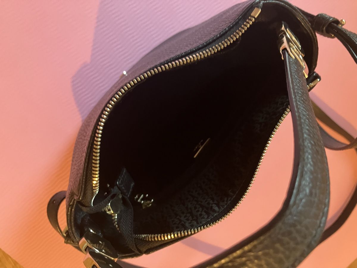 Aigner Taschen für Damen: Aigner Original  – Neu (gemäss Beschreibung) aus Kilchberg ZH von SwissElla 1
