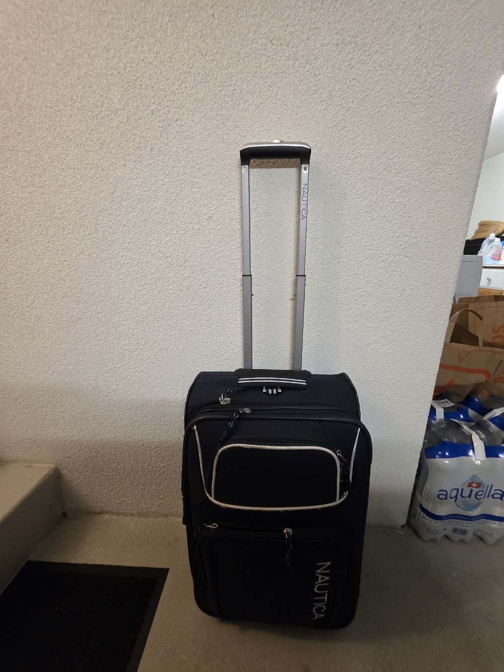 Valigie: Nautica Reisekoffer dunkelblau mit Rollen – Usato da Kloten venduto da Suggus02 1