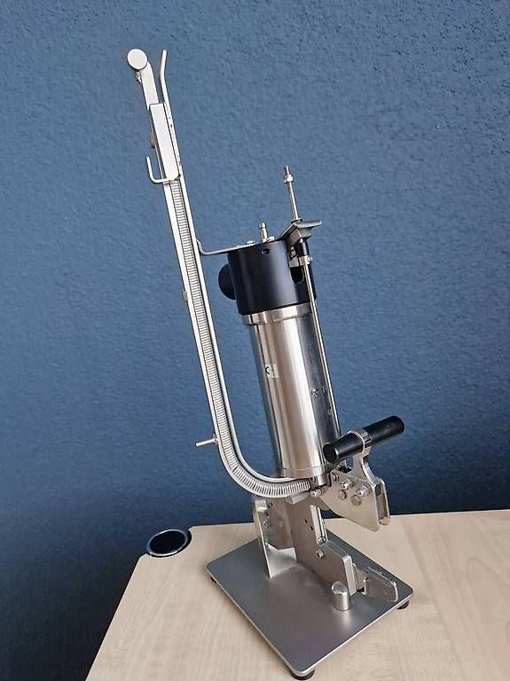 Elettrodomestici da cucina: Wurstclip-Maschine - Massstab 1:2 – Usato da Flawil venduto da Yentirb 1