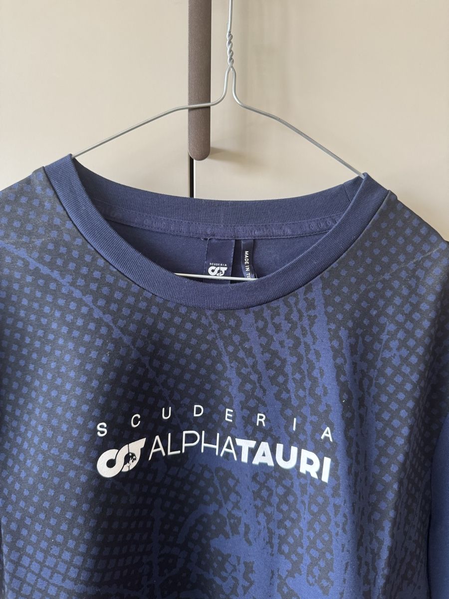 T-shirt: Alpha Tauri T-shirt  – Nuovo (secondo la descrizione) da Châtel-St-Denis venduto da Lou_Hock 1