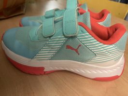 Puma Kinder Turnschuhe, Gr. 33, Top Zustand für Frühling!